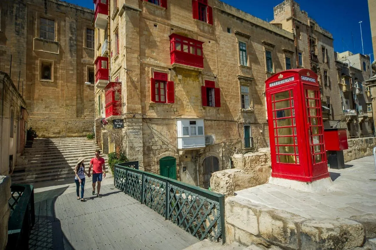 Central 2BR Apartment in La Valletta