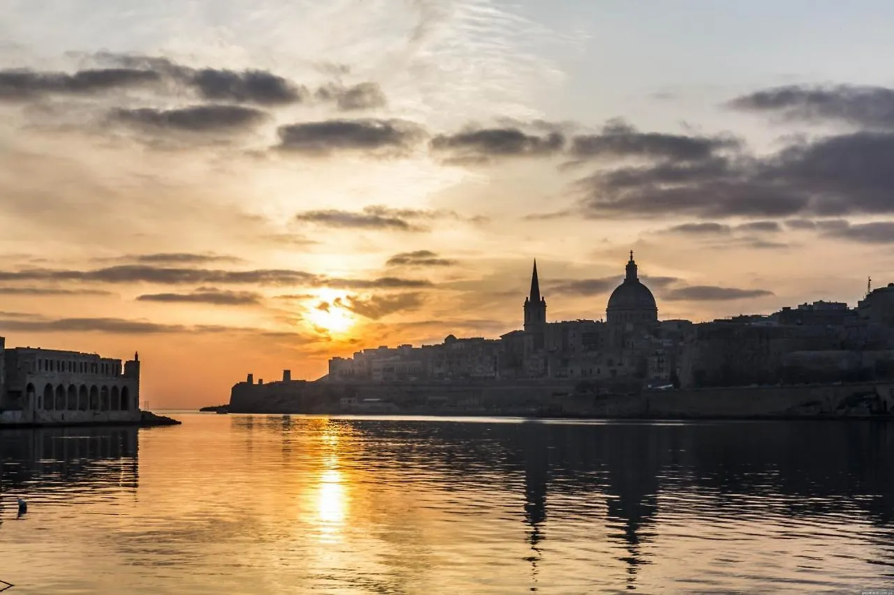 Central 2BR Apartment in La Valletta 0*,  Malta