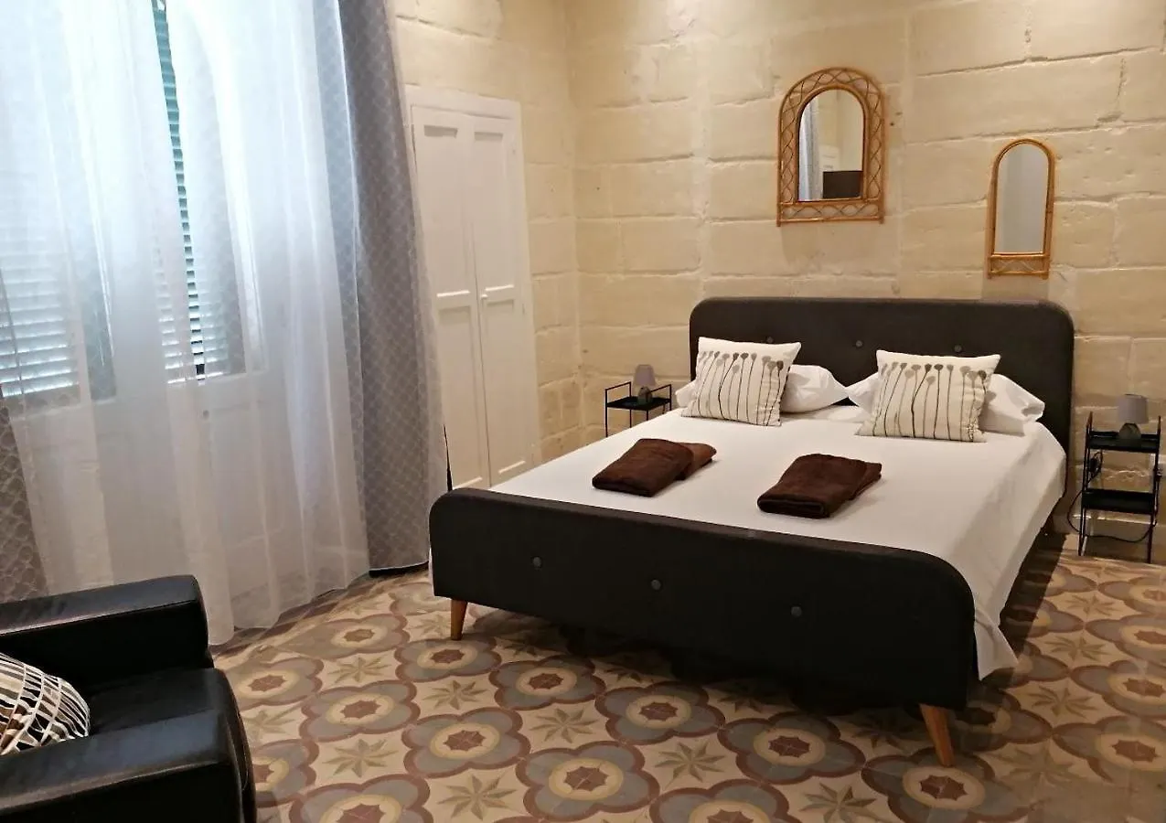 Central 2BR Apartment in La Valletta Malta